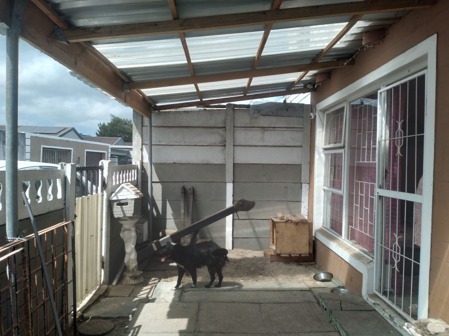 2 Bedroom Property for Sale in Ruyterwacht Western Cape